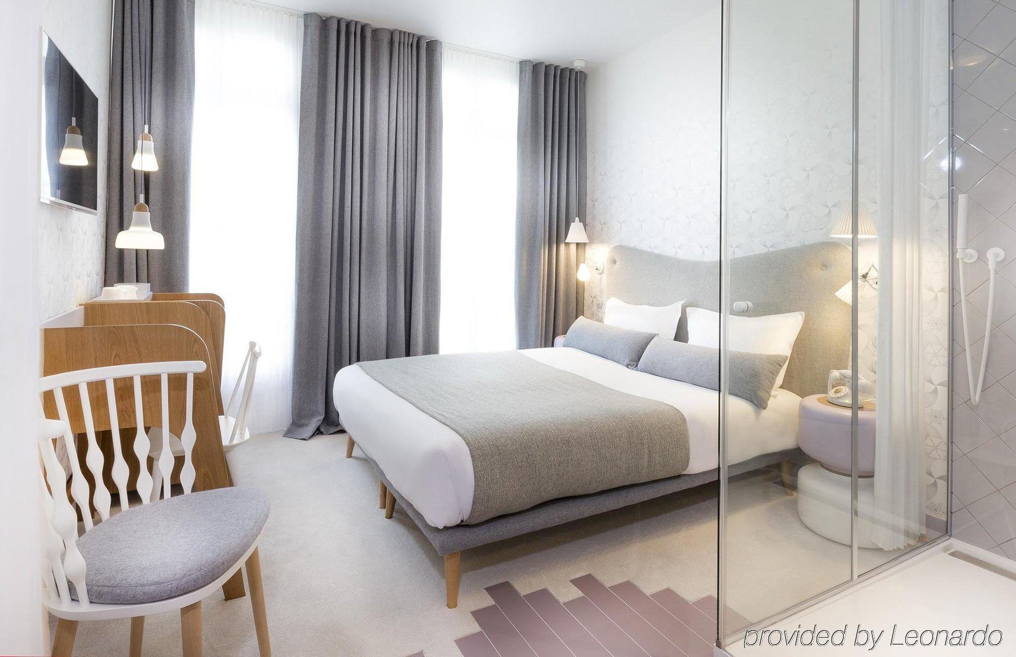 Hotel Le Lapin Blanc Paris Exterior photo