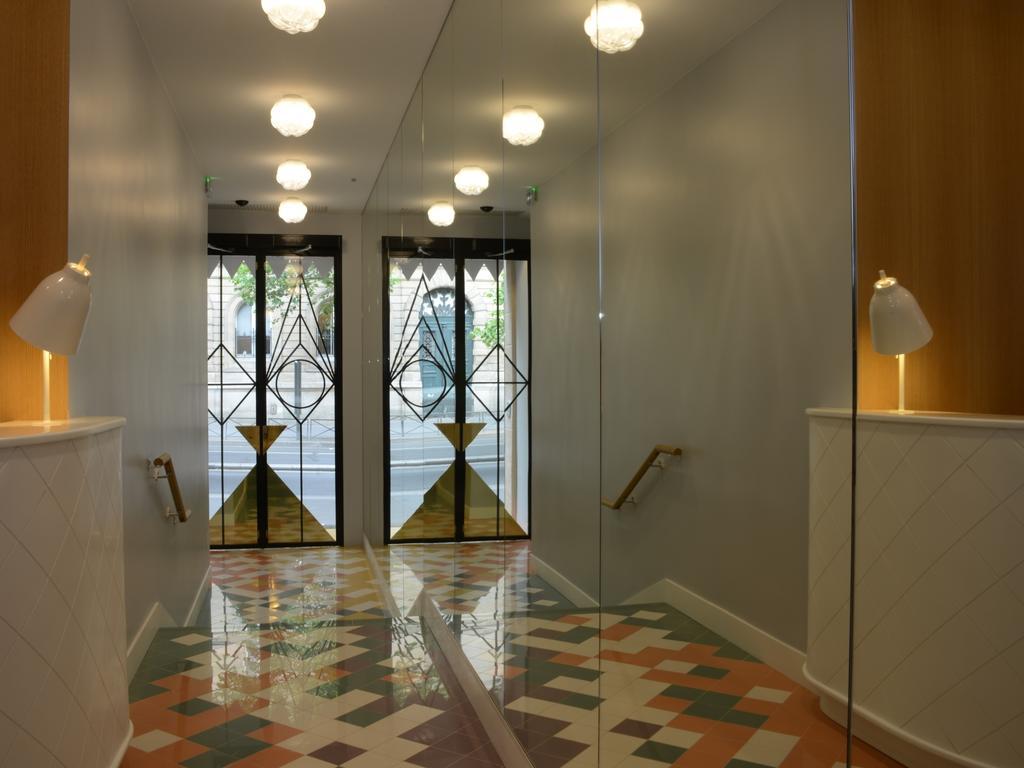 Hotel Le Lapin Blanc Paris Exterior photo
