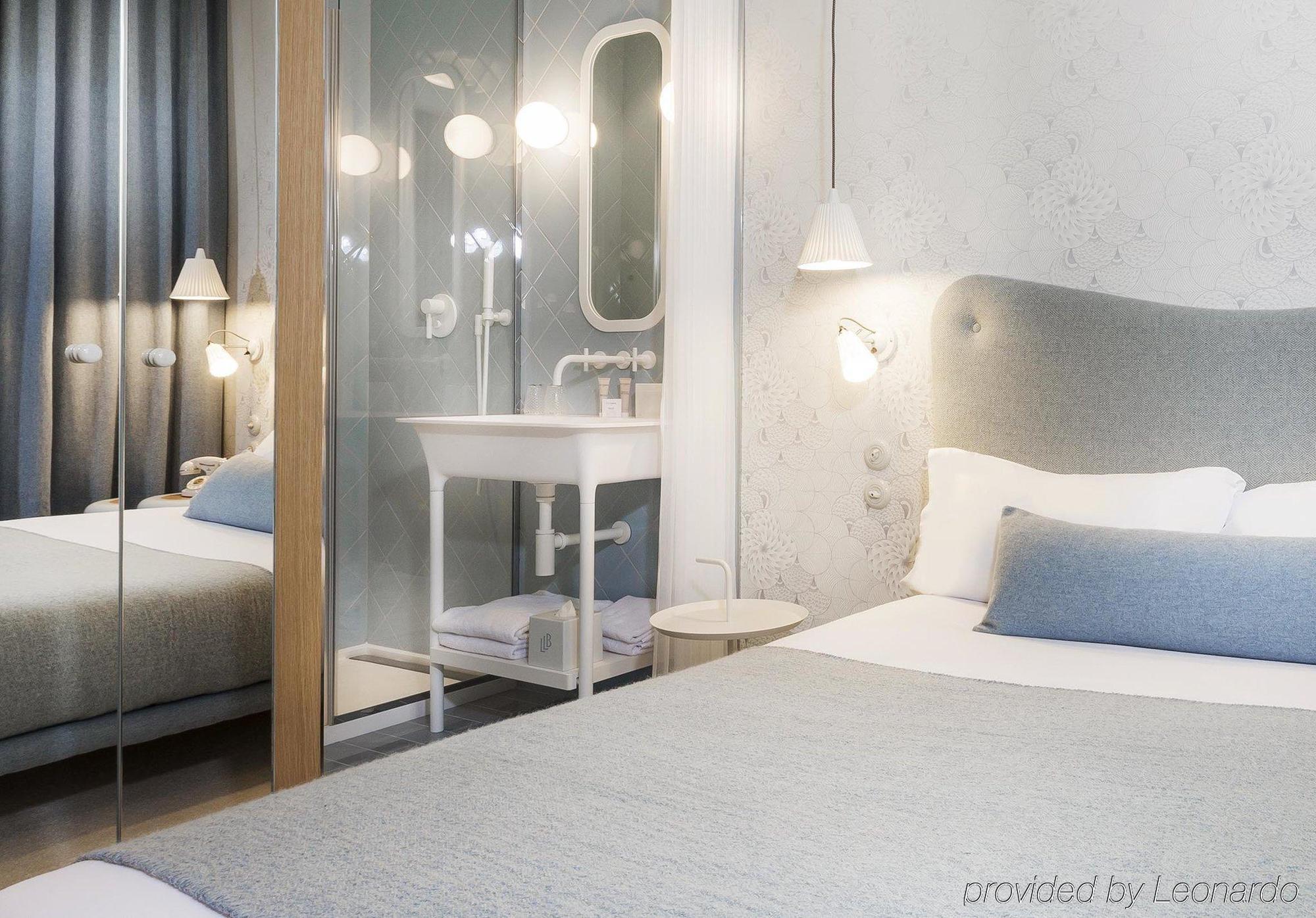 Hotel Le Lapin Blanc Paris Exterior photo